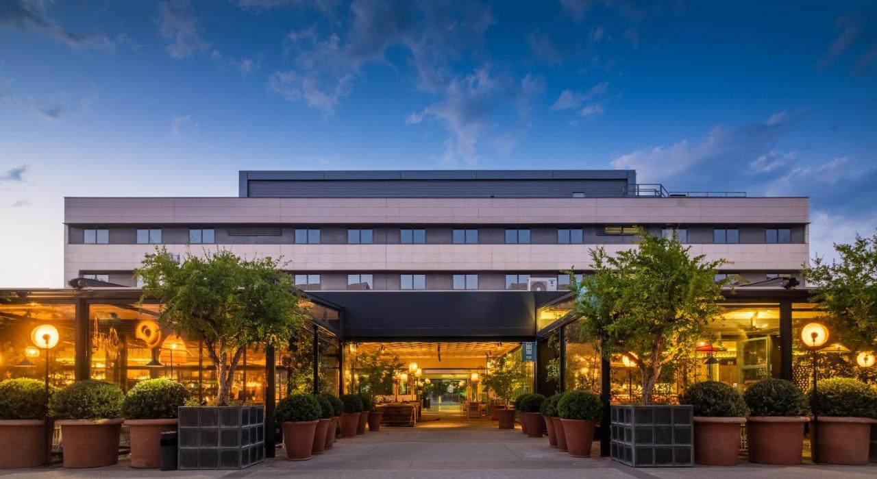Aravaca Village Hotel Madrid Eksteriør bilde